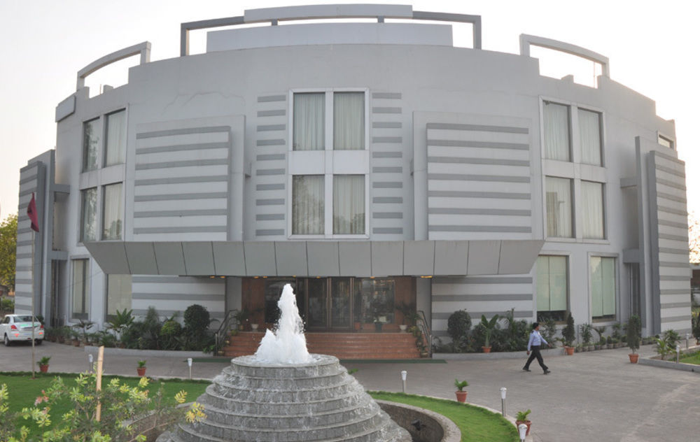 The Crown, Bhubaneswar - Ihcl Seleqtions Hotel Exterior photo